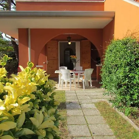Charming With Garden *