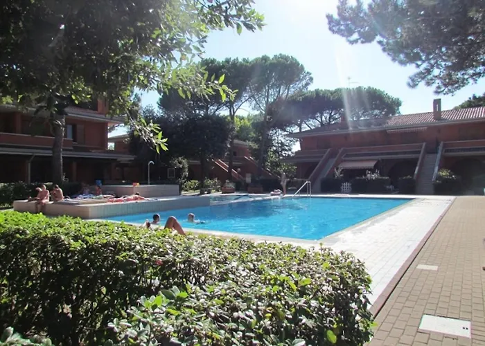 Charming With Garden Apartmán *