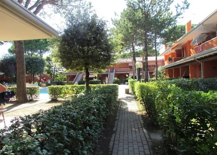 Charming With Garden *